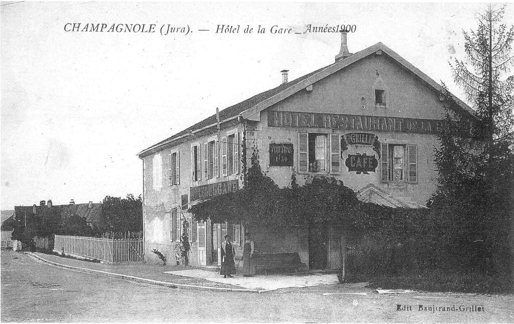 Cafe Hotel De La Gare Champagnole Exterior photo